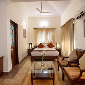 Deluxe Room Sitting Area